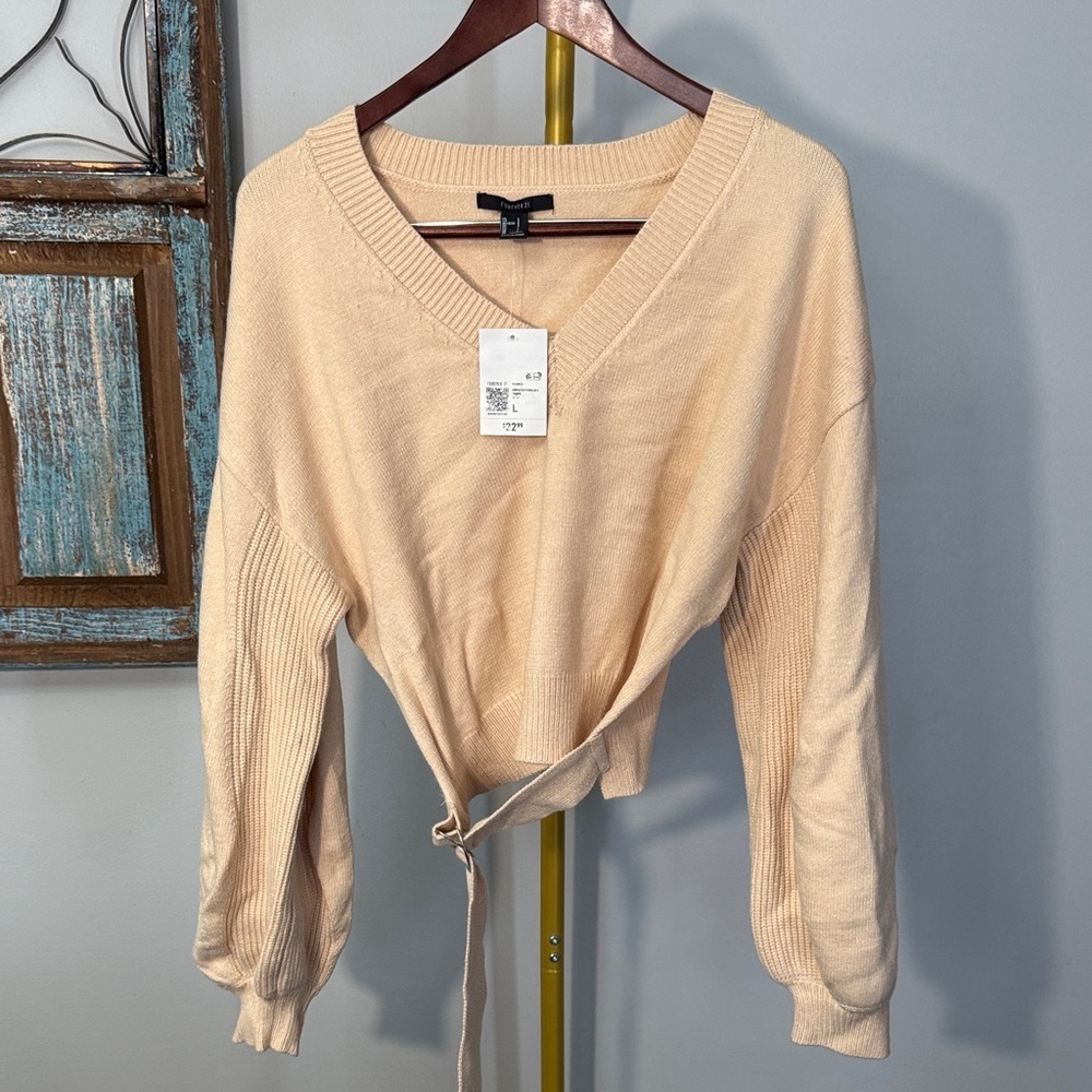 Forever 21 Beige V-Neck Sweater with belt NWT L
